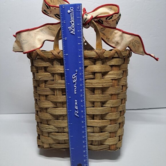 Christmas Card Basket Bath & Body Hanging Santa Claus Wood Woven Festive Ribbon - Picture 2 of 8